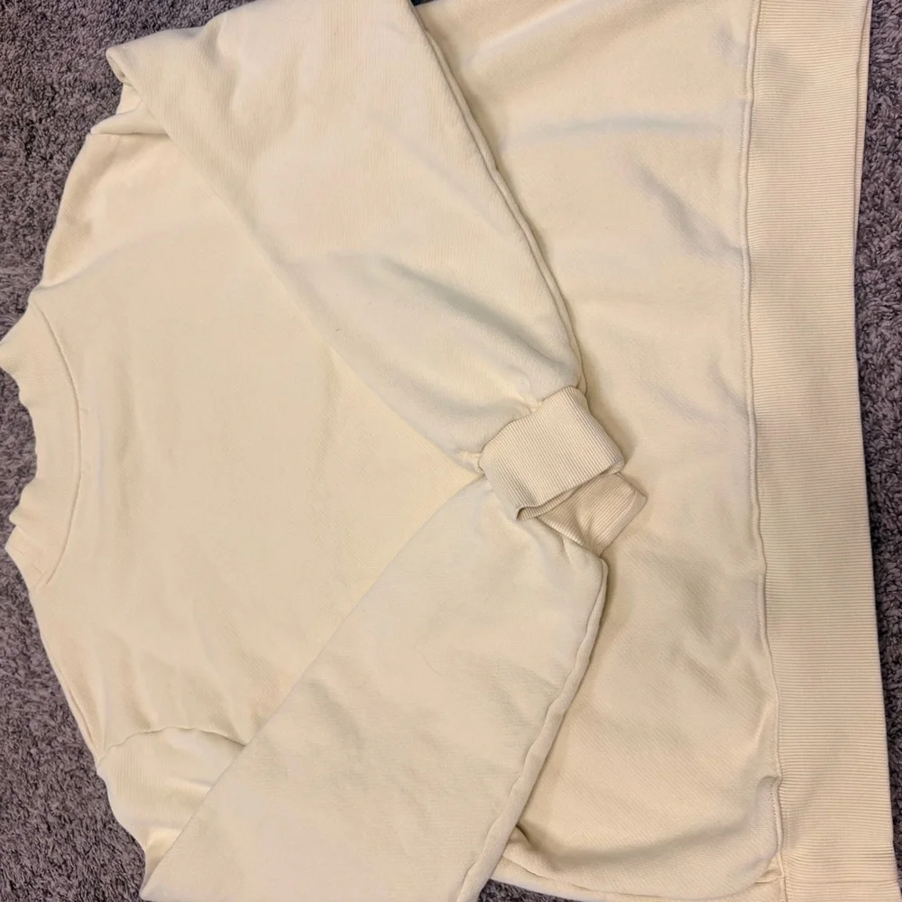 PARKE  yellow mockneck - Picture 5 of 6